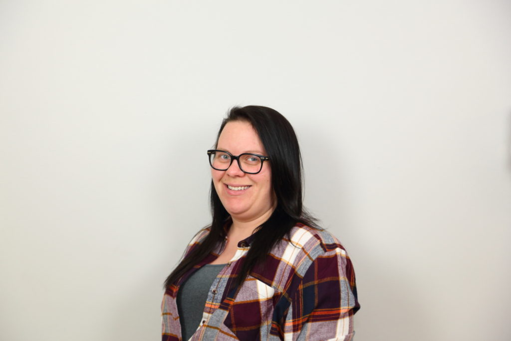 Holly Auto Repair & Service tires, oil change, engines, mufflers